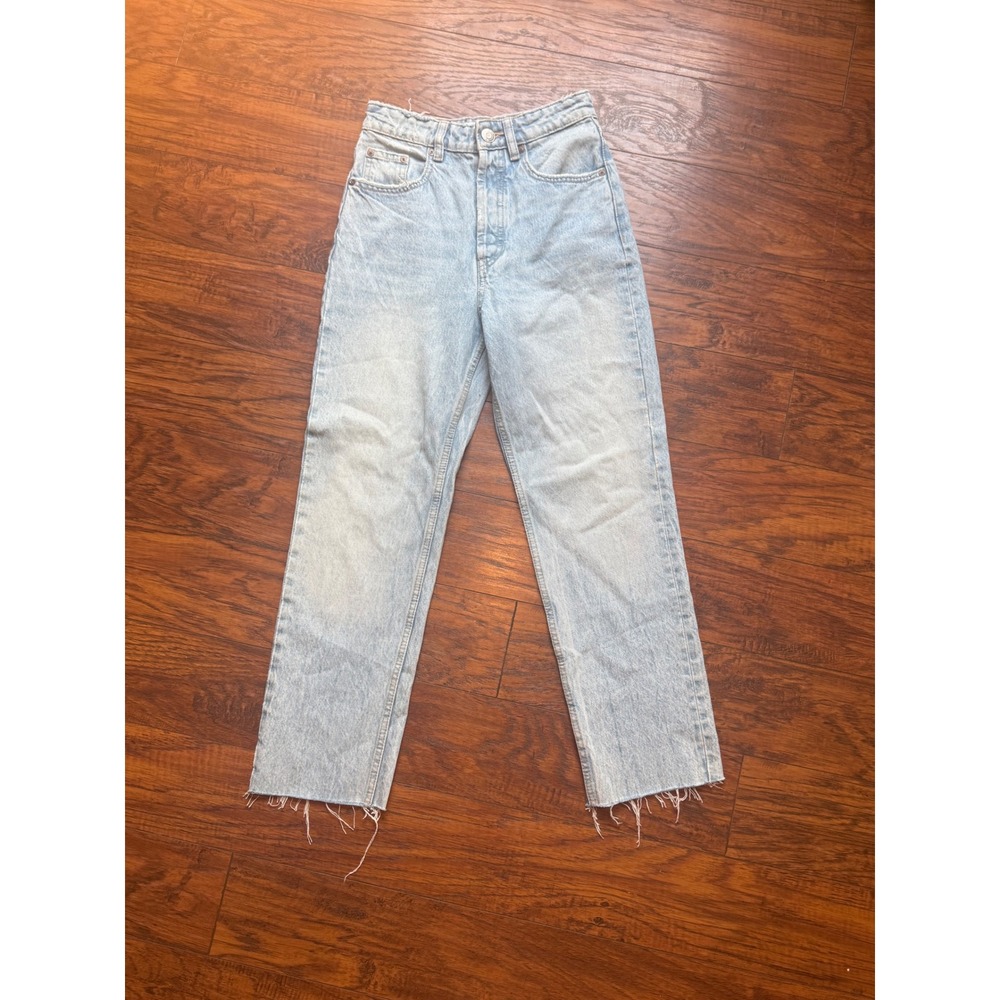 ZARA Women Light Wash High Rise Straight Leg Raw Hem Jeans Size 0 MEX 22
